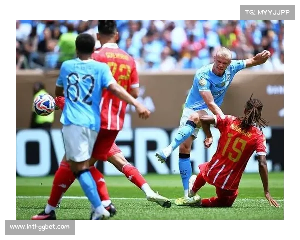 高位防线利弊：利兹联激进打法面对曼城直传冲击面临严峻考验